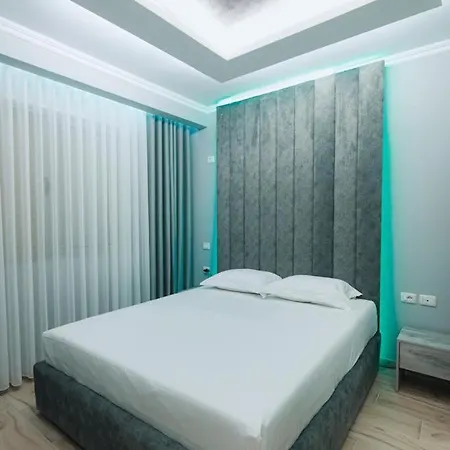 Daire Holiday Apartment Avlonya