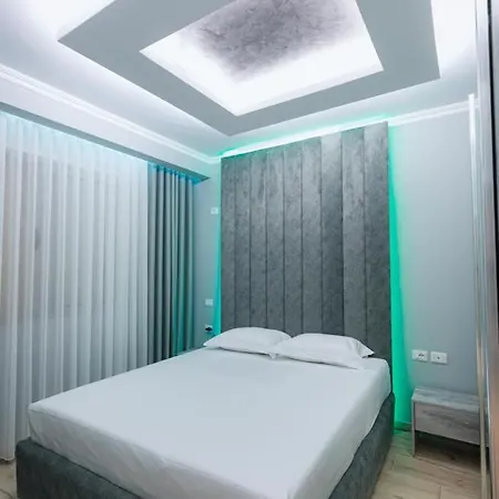 Daire Holiday Apartment Avlonya