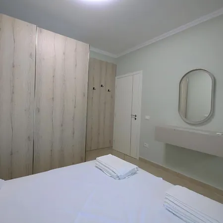 Holiday Apartment * Avlonya