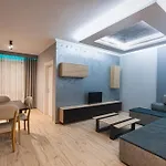 Daire Holiday Apartment Avlonya