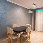Holiday Apartment * Avlonya
