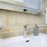 Holiday Apartment * Avlonya