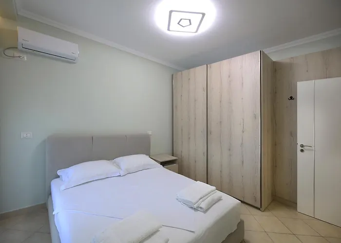 公寓 Holiday Apartment *